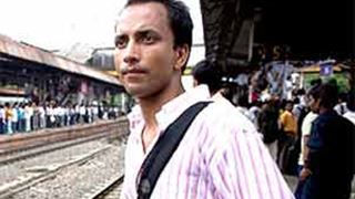 Deepak Dobriyal feels pressure in promoting films Thumbnail