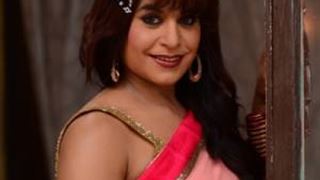 Pammi on the sets of Jhalak Dikhla Jaa Thumbnail