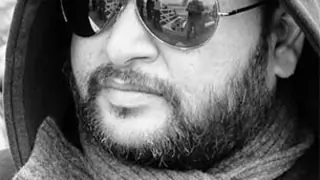 Bollywood cinematographer's connection with Steve Jobs's biopic Thumbnail
