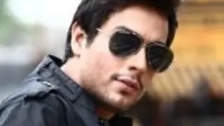 Gaurav S Bajaj likes to treat his co-actors and crew everyday! Thumbnail