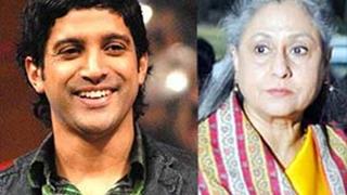 Jaya Bachchan hug special: Farhan Akhtar