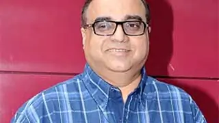 Working on script for 'Andaz Apna Apna' sequel: Santoshi Thumbnail