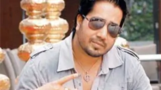 'Soniye' different from my other songs: Mika Singh Thumbnail