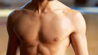 Sidharth Malhotra Sweats It Out Thumbnail