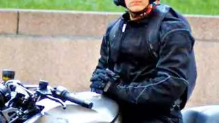 Aamir wants his callers to groove to 'Dhoom 3' (Movie Snippets) Thumbnail