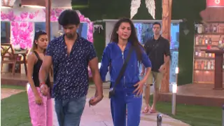 Kushal dismissed from Bigg Boss, Gauhar opts to join him! Thumbnail