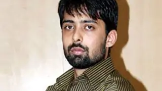 Embarassment has no space in actor's life: Rahul Bagga Thumbnail