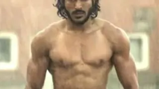 My daughters weren't impressed by my six-pack abs: Farhan Thumbnail