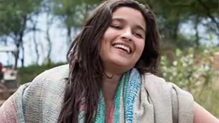 'Highway' not an ordinary experience: Alia Bhatt Thumbnail