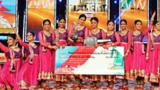 Raagini Makkar and her troupe Naadyog picked the India's Got Talent Season 5 trophy!