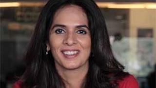 Anita Dongre celebrates 'Varanasi' textile at LFW Thumbnail