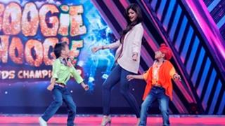 Shilpa Shetty impressed with the contestants performance in Boogie Woogie Kids Championship!