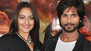 Sonakshi 'annoyed' with Shahid link-up rumours Thumbnail