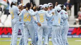 TV actresses who are cricket buff and support their friends while playing Cricket! Thumbnail