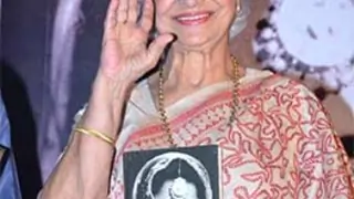 'Conversations With Waheeda Rehman' : The endearing story .. Thumbnail