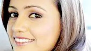 "I hate watching action movies" : Esha Kansara Thumbnail