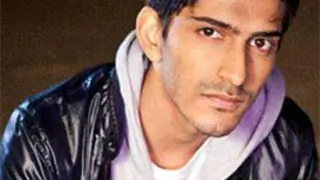 Harshvardhan to go into two life spans in Mirza 'Sahibaan' Thumbnail