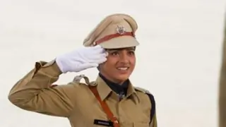 IPS Oath drives Deepika to the Voting Booth! Thumbnail