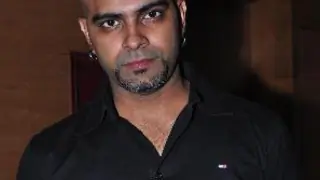 Raghu Ram bats for change Thumbnail