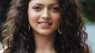 Curly Beauties of TV industry Thumbnail