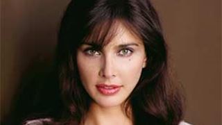 Lisa Ray to meet the pope