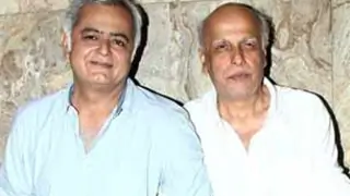 Mahesh Bhatt sees a fearless filmmaker in Hansal Mehta Thumbnail