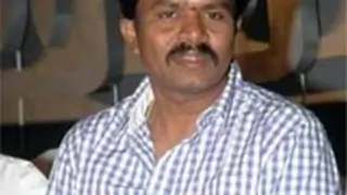 Rekha couldn't accommodate dates for 'Poojai': Director Thumbnail