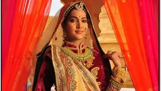 Rani Jaivanta Bai unhappy with Ajab De's sacrifice... Thumbnail
