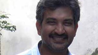 Rajamouli re-shoots rain disrupted scenes in 'Baahubali' Thumbnail