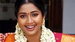 Marriage and family kept me away from films: Navya thumbnail