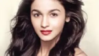 Alia Bhatt wants to work with Rohit Shetty Thumbnail