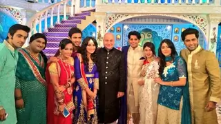 Zee TV actors come together to celebrate Daawat - E- Eid! Thumbnail