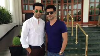 Nandish Sandhu and Harshad Arora's gizmo talks on the sets of Beintehaa! Thumbnail