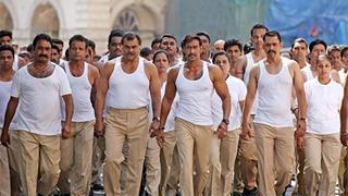 Ajay Devgn to fight the system with 2500 Policemen in Singham Returns!