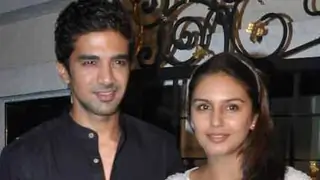 B-Town celebs add star quotient to Varun Bahl's line Thumbnail