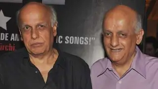'Maaya' team discusses remake idea with Bhatts Thumbnail