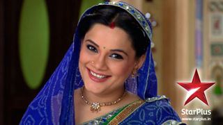 Meenakshi to be put behind bars in Diya Aur Baati Hum! thumbnail