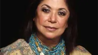 Use handloom fabrics in unconventional way: Ritu Kumar Thumbnail