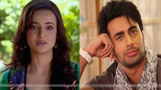 Sanaya Irani and Udit Shukla's candy crush addiction!