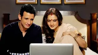 When Sharman Joshi Made Rekha Emotional!!