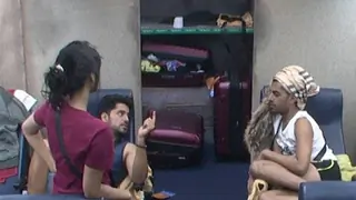 #BiggBoss8Gossip - Gautam Gulati to learn Marathi from Sonali Raut and Sushant Divgikar! Thumbnail