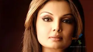 Deepshikha Nagpal to romance Dharmendra on the big screen! Thumbnail