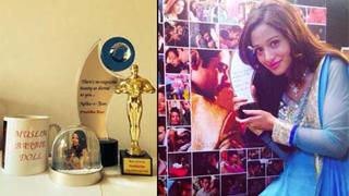 Preetika Rao receives an Oscar replica from a Pakistani fan based in Canada!