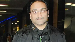 Aditya Chopra relives DDLJ via book Thumbnail