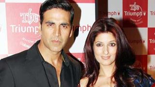 Twinkle rocks as Mrs. Funny Bones: Akshay Kumar Thumbnail