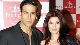 Twinkle rocks as Mrs. Funny Bones: Akshay Kumar Thumbnail