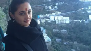 I started my birthday by seeking blessings from Maa Vaishnao Devi- Rashmi Desai Thumbnail