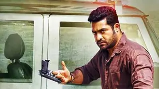 Writer Vakkantham Vamsi keen to don director's hat Thumbnail