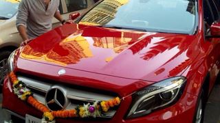 Vatsal Sheth becomes the owner of a swanky car! Thumbnail