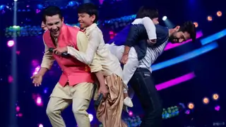 The cast of Dum Laga Ke Haisha makes an appearance on Sa Re Ga Ma Pa Li'l Champs 5 Thumbnail